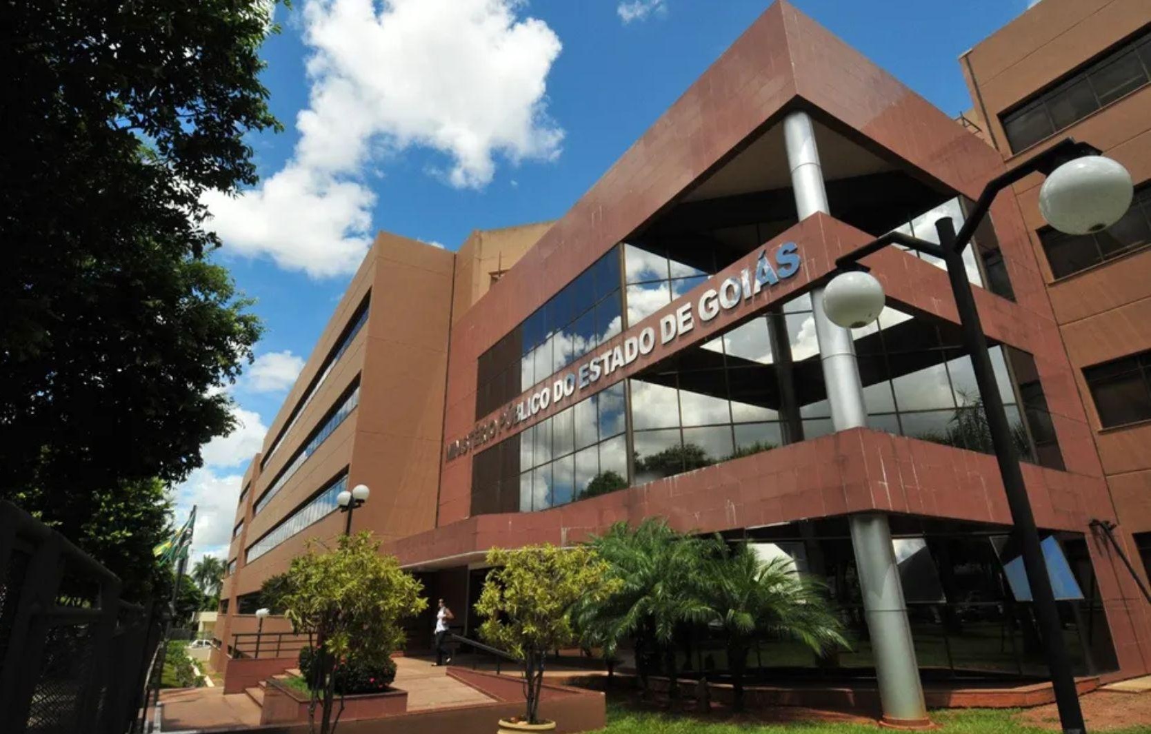 Mpgo recomenda que Mabel questione lei de auxílio para compra de armas em Goiânia