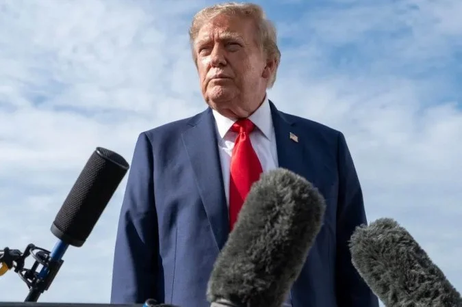 Congressistas dos EUA questionam pressões atribuídas a Trump às vésperas das eleições brasileiras