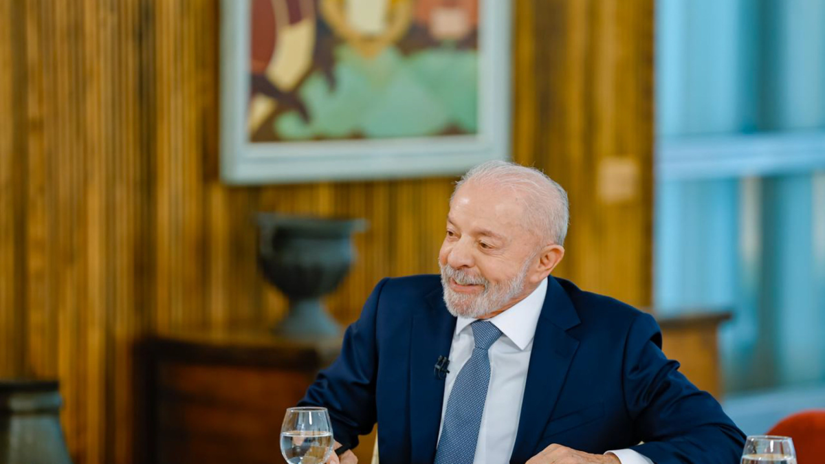Lula reage a mensagens sobre suposto presente de whisky e articulações de advogado de ex-banqueiro
