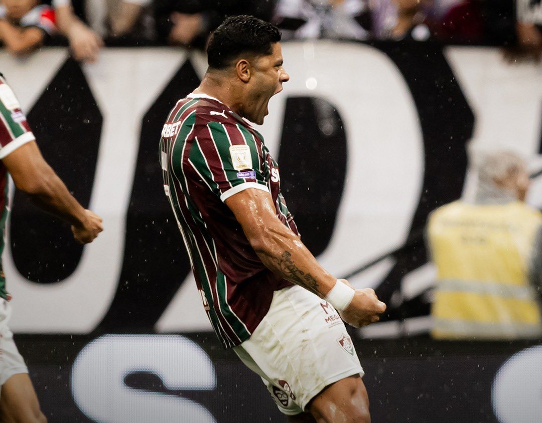 Corinthians perde para o Fluminense por 3 a 1 e aumenta crise no Brasileirão