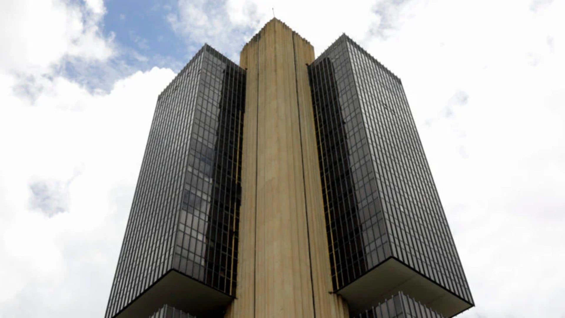 Prévia do PIB cai 0,2% em julho de 2026, diz Banco Central