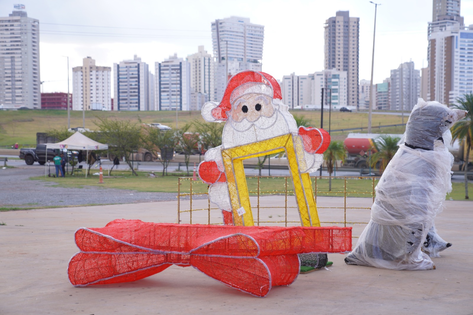 Montagem do Natal do Bem 2026 começa no Centro Cultural Oscar Niemeyer