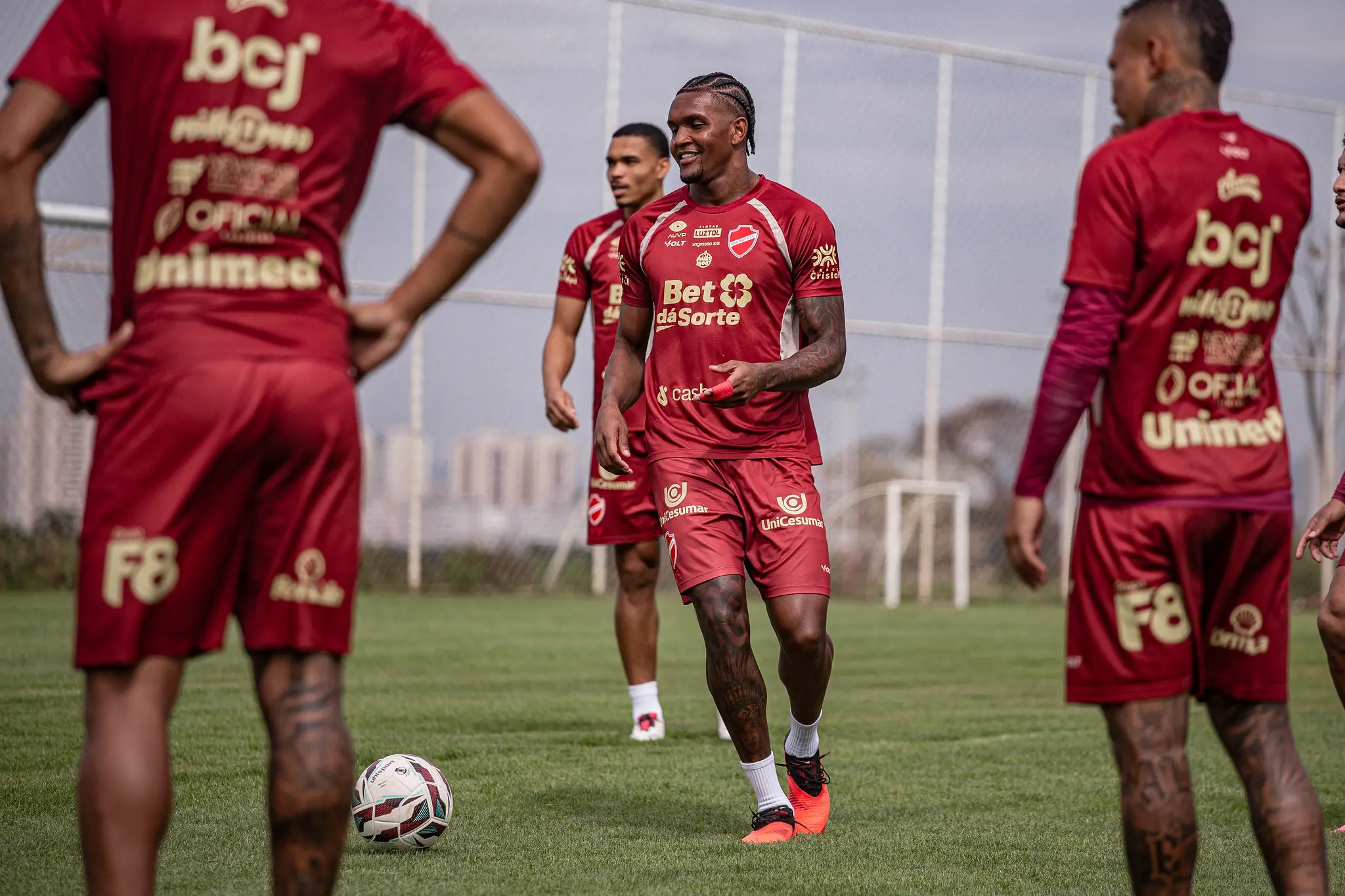 Vila Nova enfrenta o Avaí com chance de assumir a liderança da Série B