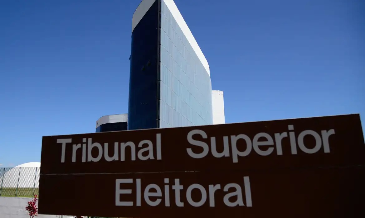 TSE aprova mais três candidaturas à Presidência; Marçal e Cury seguem sob análise