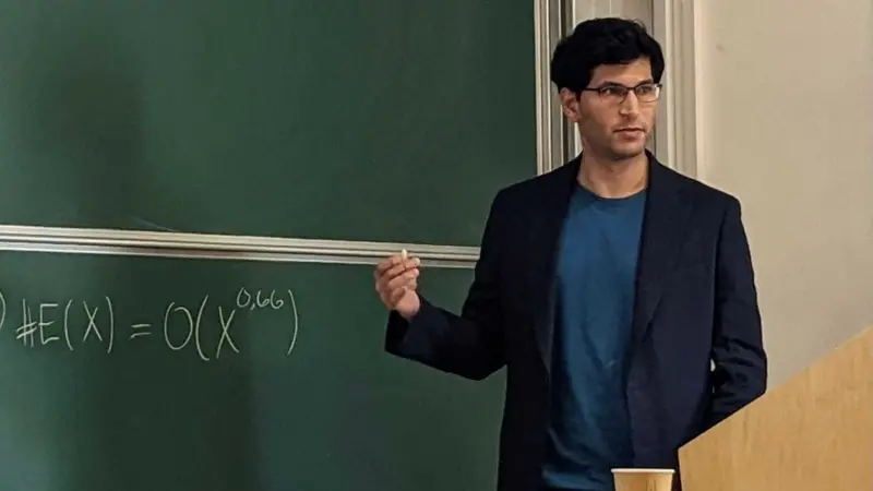 Inteligência artificial resolve em horas problema matemático que desafiava pesquisadores