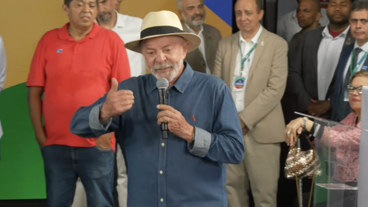 Lula liga para Dino em meio a evento no Pará para sancionar projeto de lei