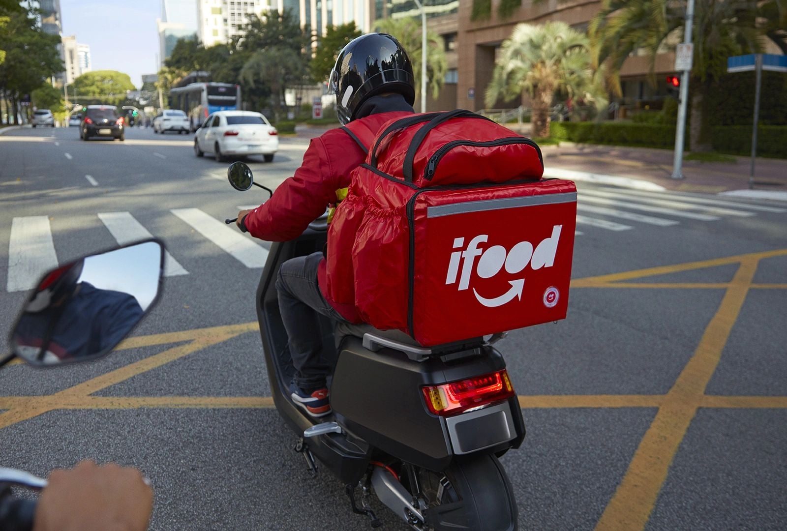 iFood lança serviço de entregas para pedidos fora do app