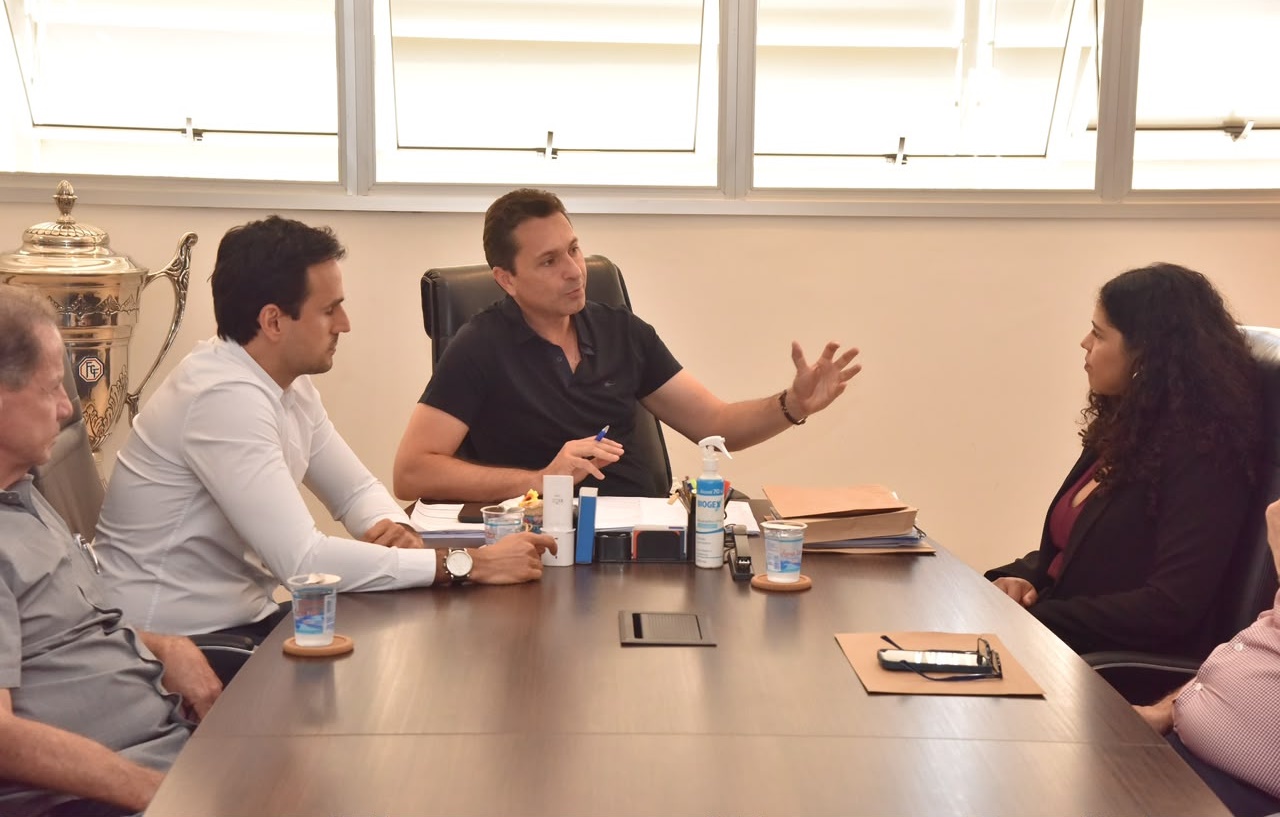 Leandro Vilela alinha próximos passos para liberar Us$ 80 milhões do Banco dos Brics