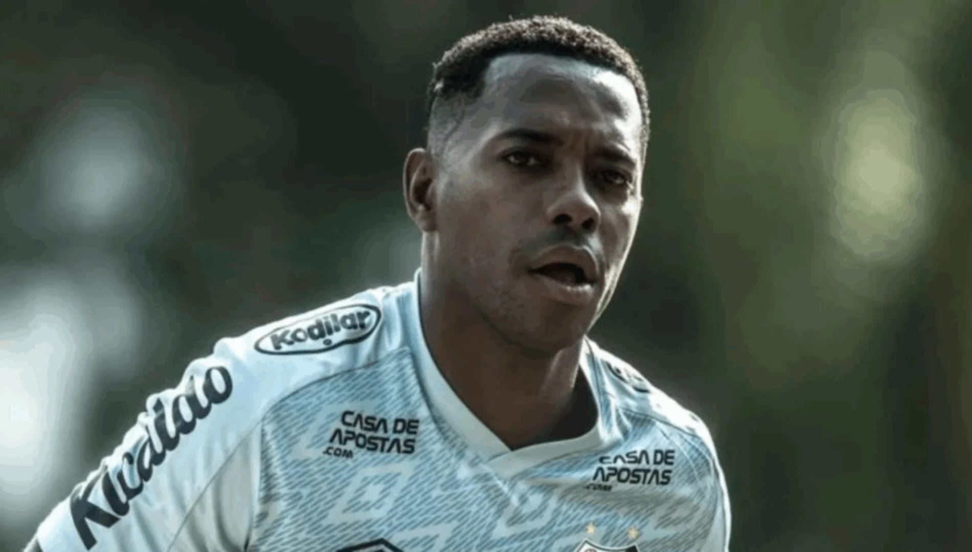 Justiça reduz pela 3ª vez pena de Robinho em menos de um ano