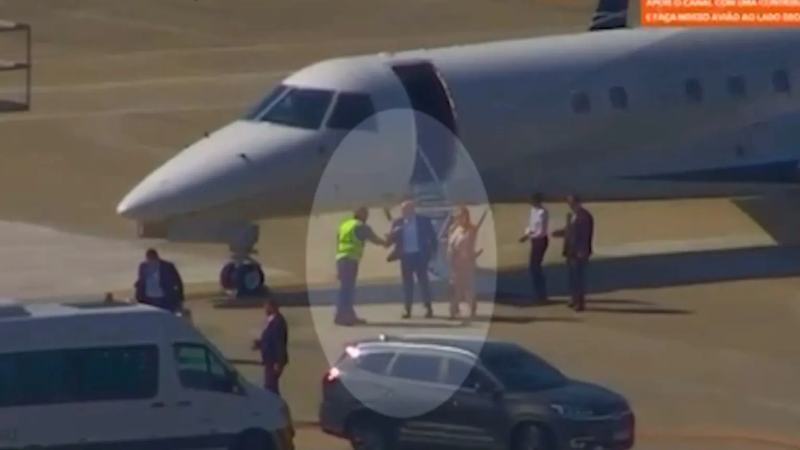 Vídeo mostra desembarque atribuído a Alexandre de Moraes e esposa em aeronave ligada a Vorcaro