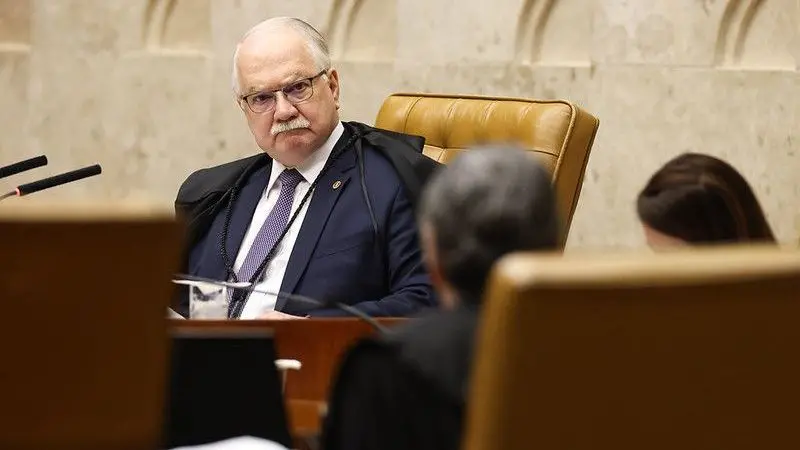 Fachin cobra de Mendonça abertura de dados sobre pagamentos ligados ao Banco Master