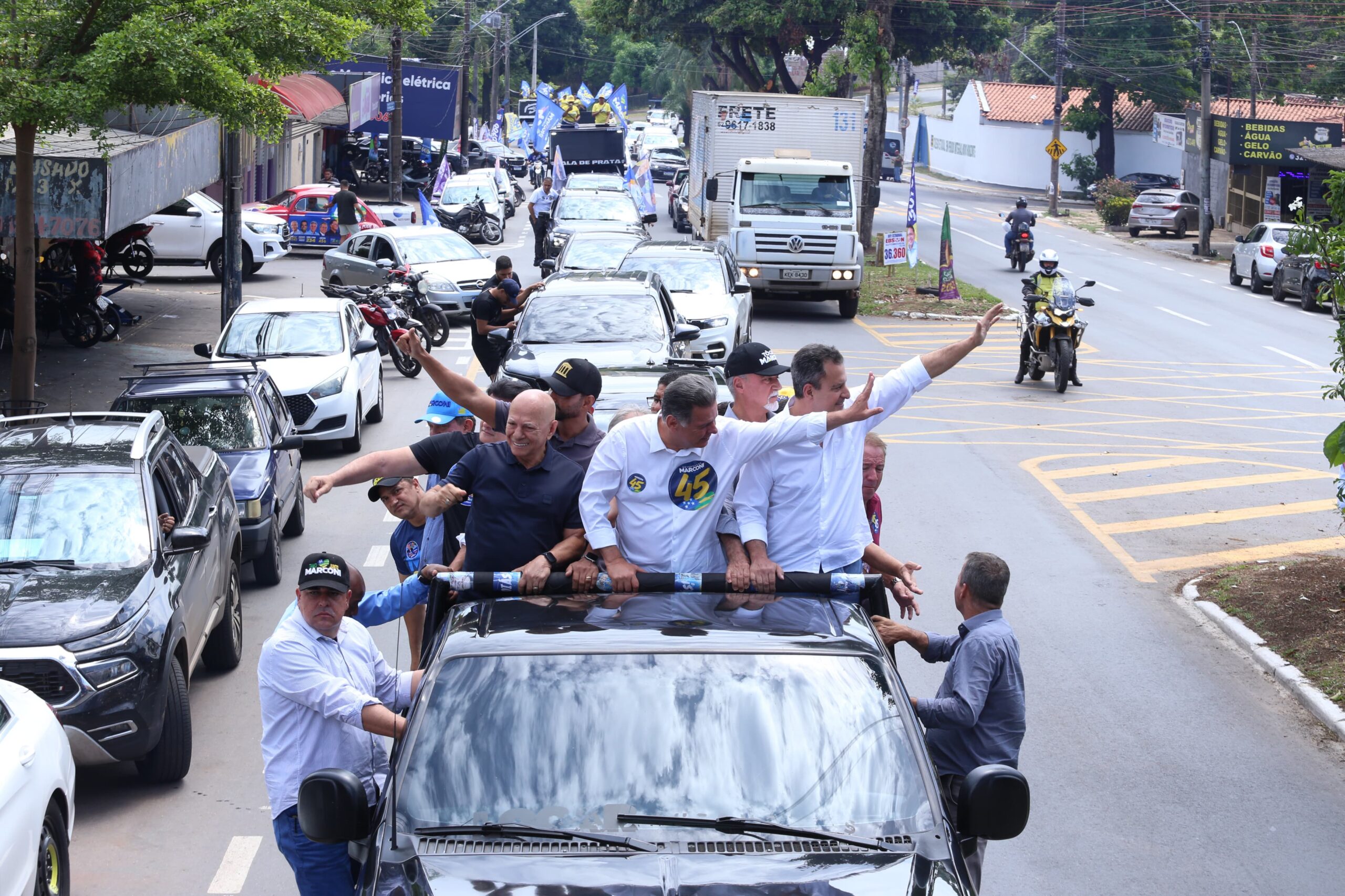 Marconi Perillo intensifica carreatas na Grande Goiânia