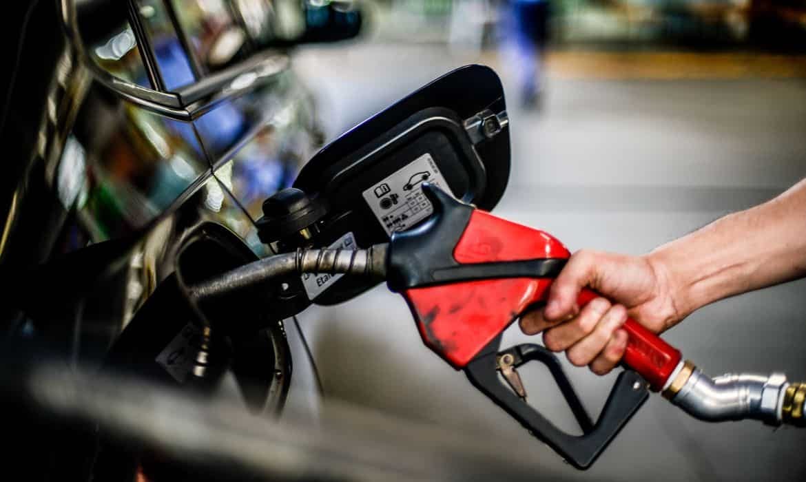 Crise global do diesel bate à porta do campo e preocupa safra goiana