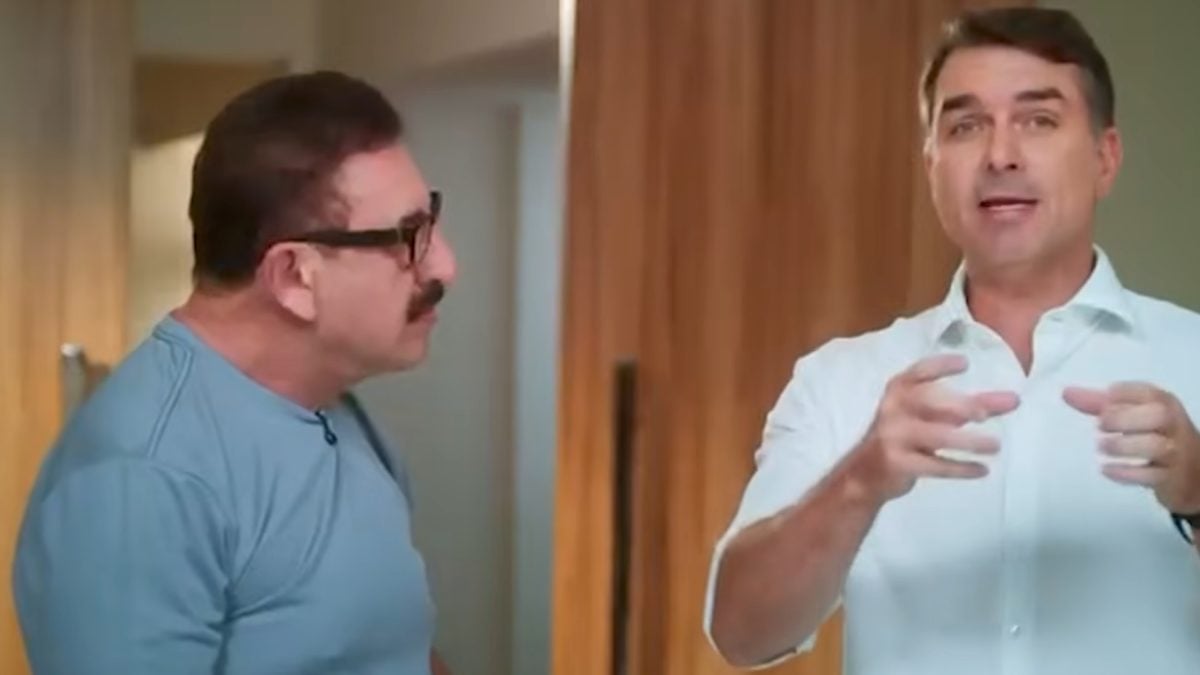 Ratinho se junta a Flávio Bolsonaro em propaganda eleitoral focada em programas sociais