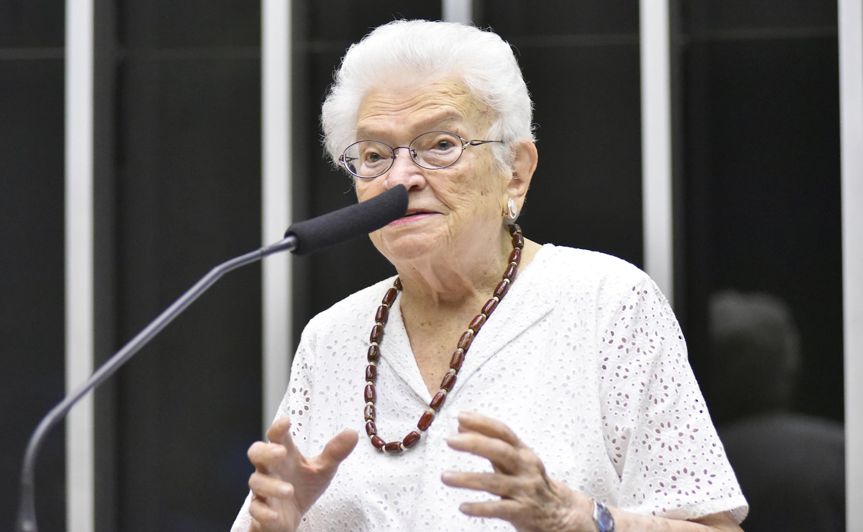 Luiza Erundina, aos 91 anos, se torna a deputada estadual mais velha do Brasil