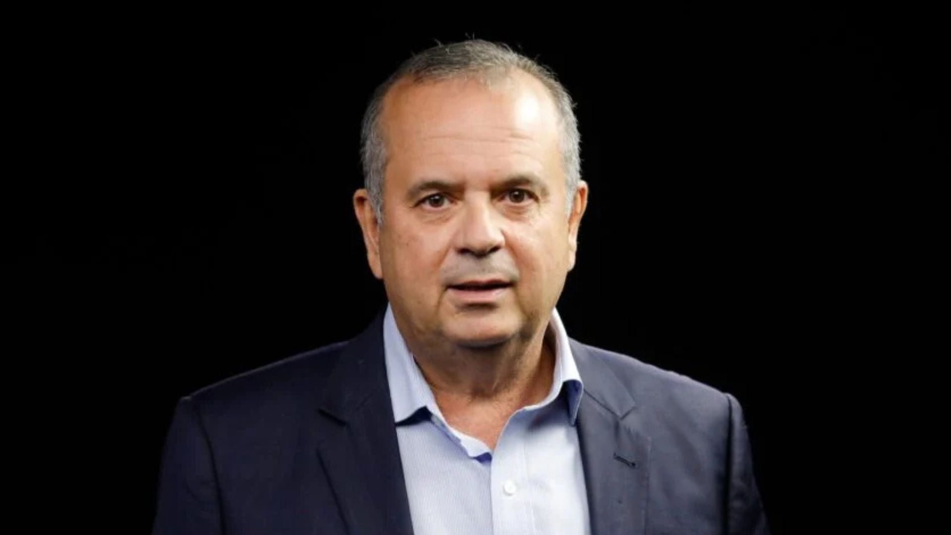 Coordenador da campanha de Flávio Bolsonaro é hospitalizado após agenda em Goiânia
