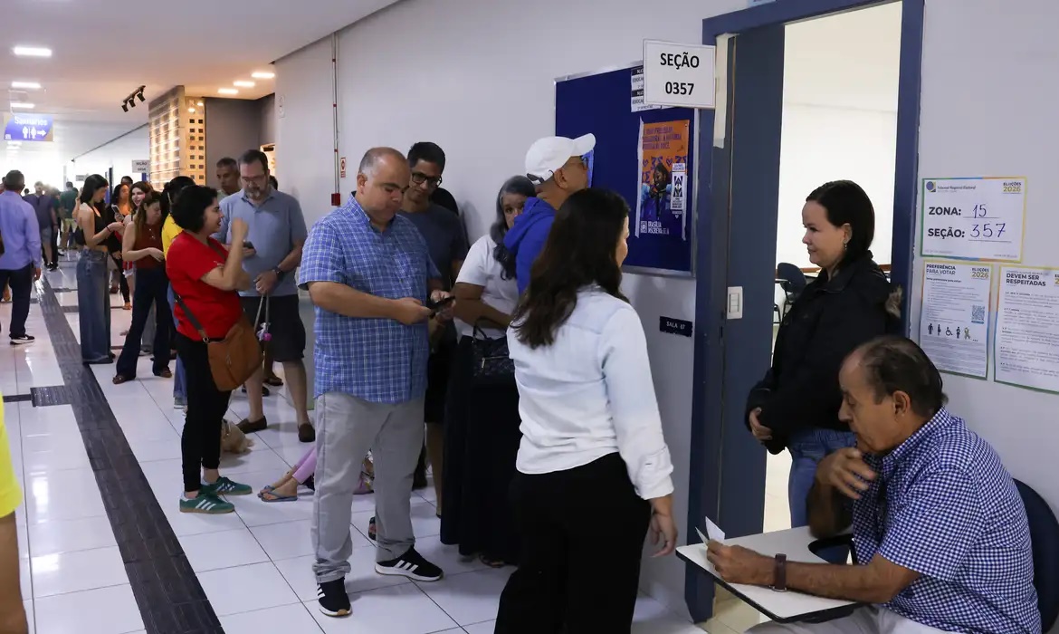 TSE altera locais de votação para o segundo turno; eleitores devem confirmar endereço