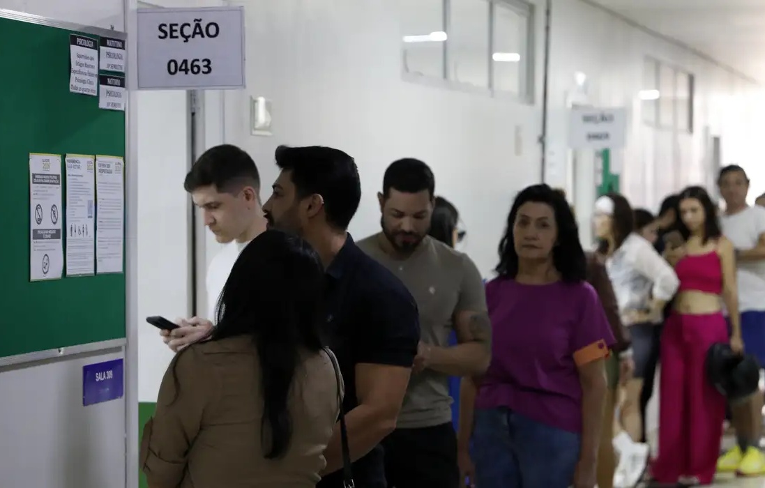 TSE processa dados de comparecimento e ausência de eleitores no primeiro turno
