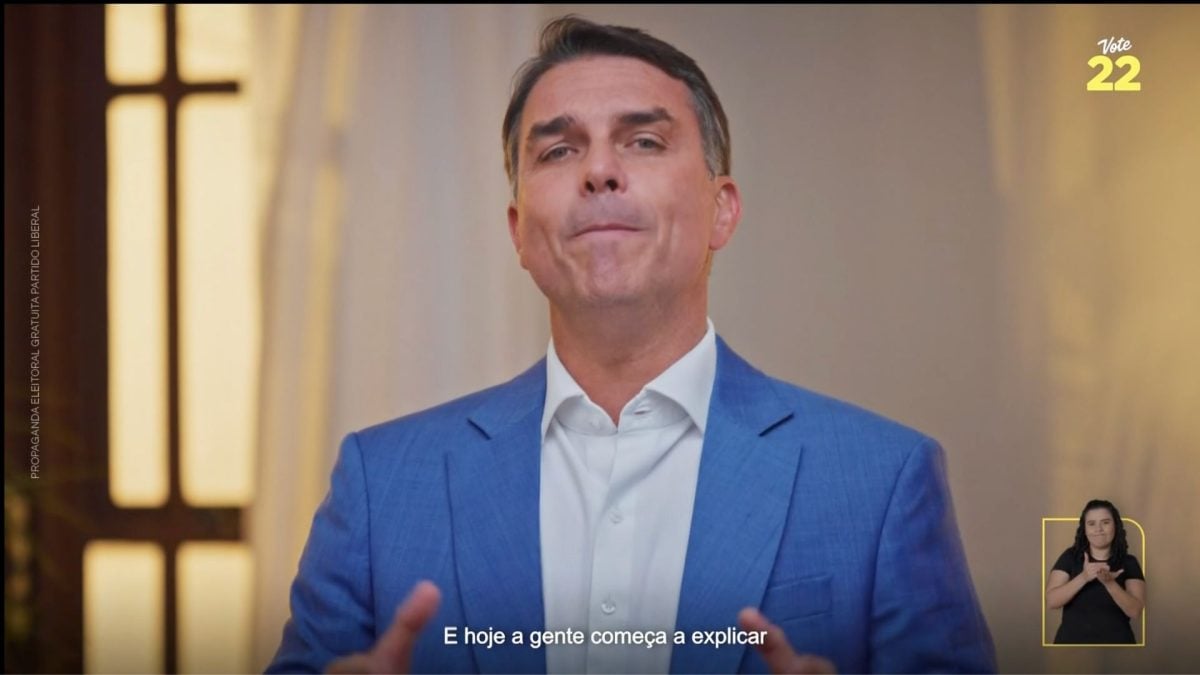 TSE aponta falha técnica em propaganda de Flávio Bolsonaro sem som