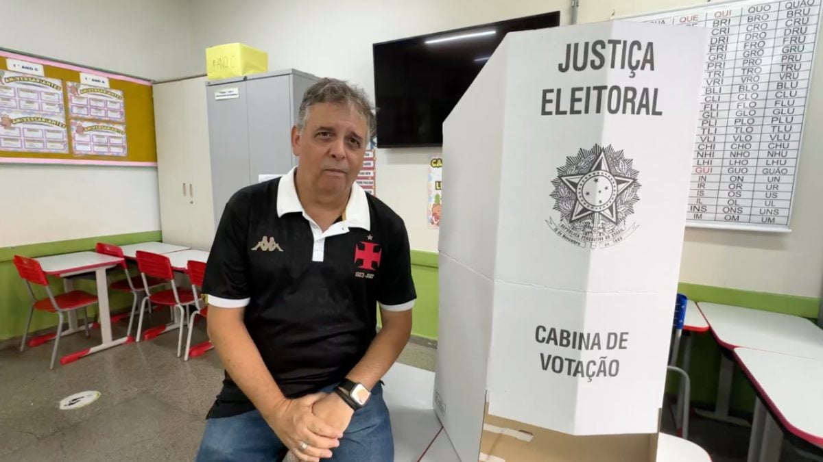 Mesário relata evolução da votação: de dias de apuração a urna eletrônica