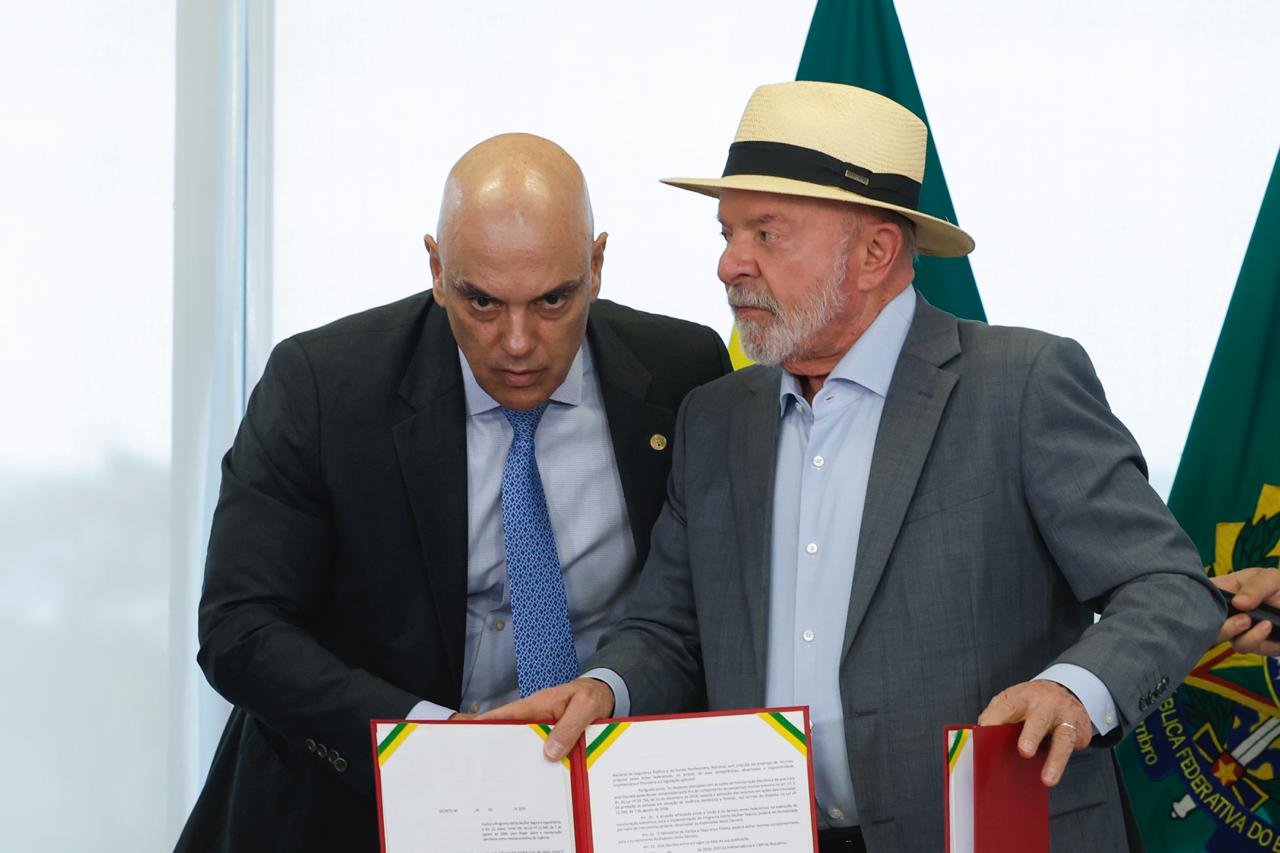 Lula defende explicações de Moraes e outros ministros do STF sobre contratos e relações