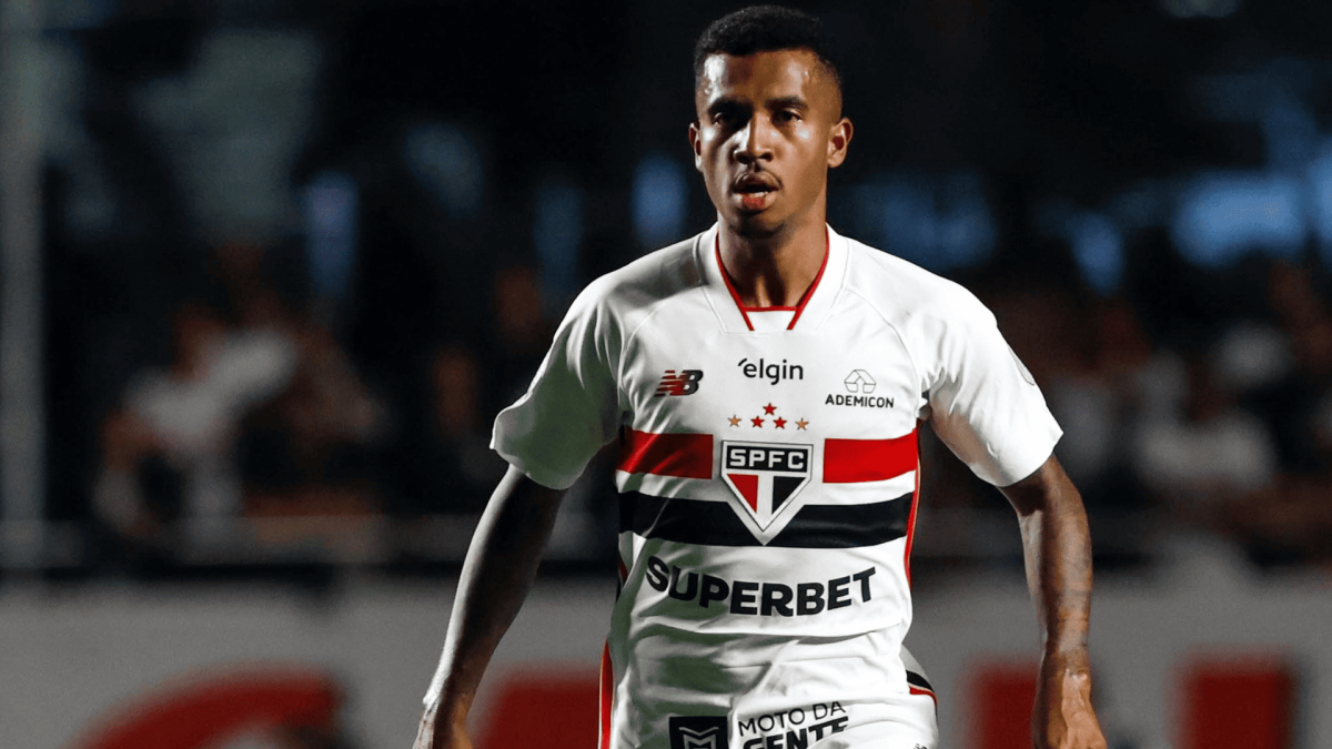 São Paulo e Fluminense estreiam nova marca em uniformes após veto a bets