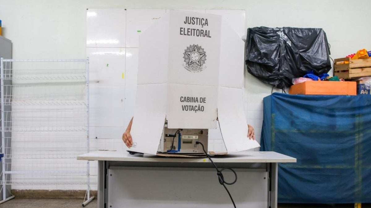 Quase 2 milhões de votos para presidente foram anulados por erro na urna