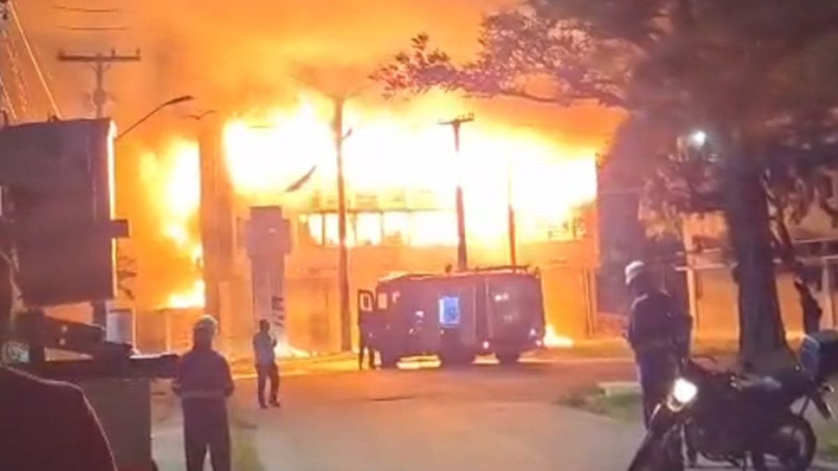 Incêndio devastador atinge Ufpe no Recife e mobiliza autoridades federais