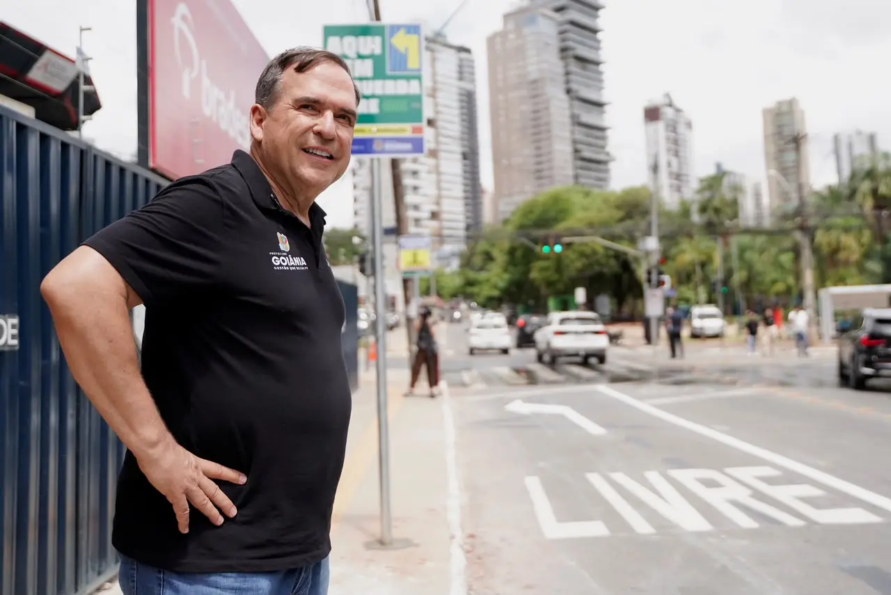 Goiânia adota 'esquerda livre' para aliviar o tráfego no Setor Bueno