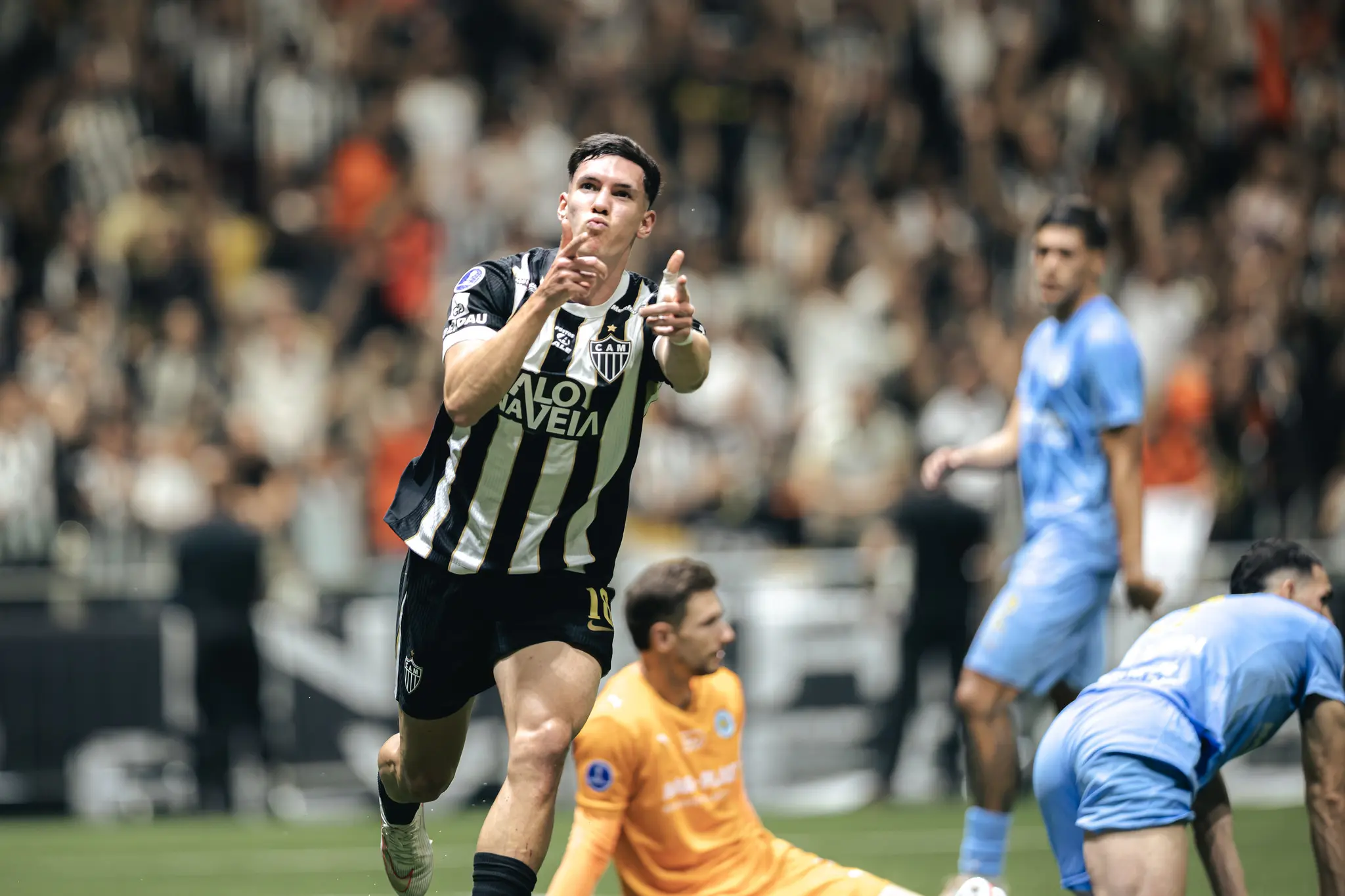 Galo goleia na Arena Mrv e mira segunda final consecutiva da Sul-Americana