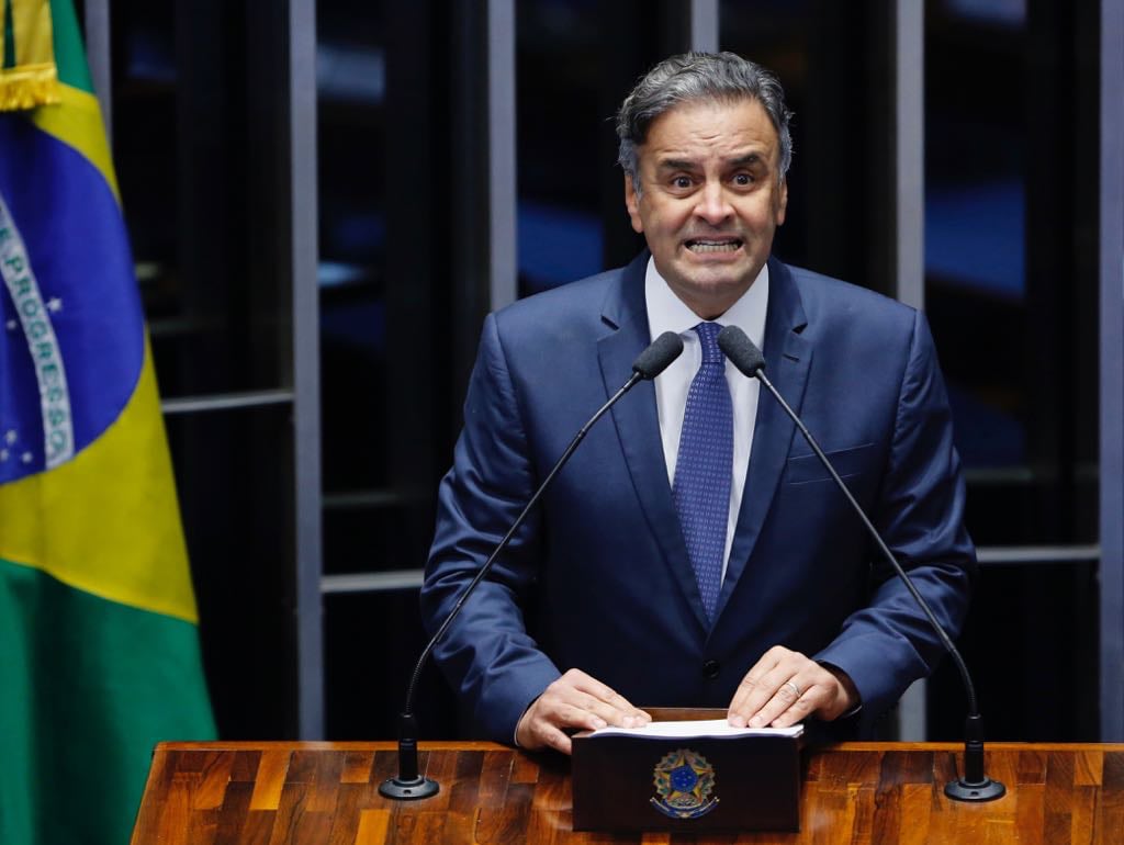Aécio Neves encerra 40 anos de mandatos eletivos após derrota em Minas Gerais