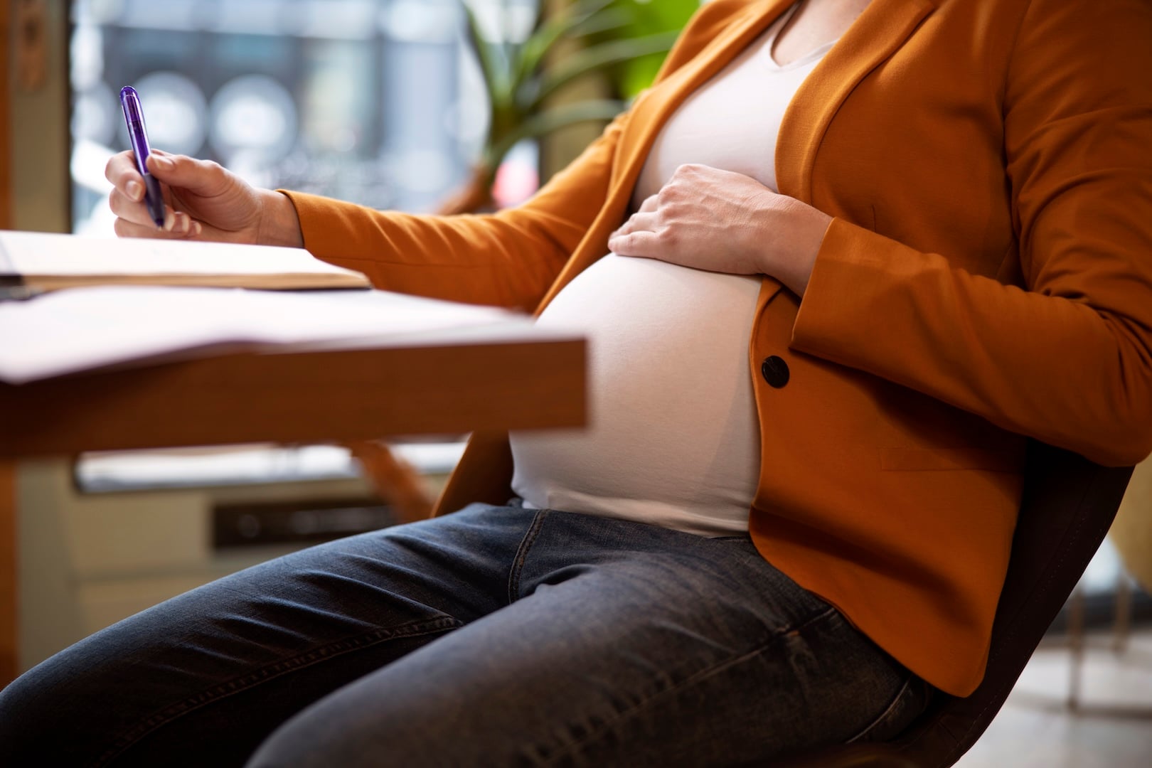 Câmara analisa projeto para proteger mães após licença-maternidade