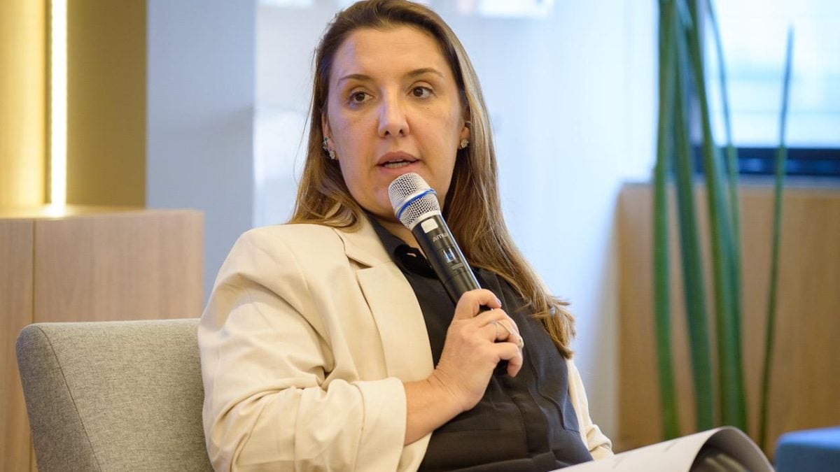 Daniella Marques afirma que Flávio Bolsonaro manterá programas sociais em eventual governo