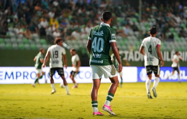 Virada emocionante: Goiás vence Athletic nos acréscimos e sobe na Série B
