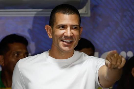 Douglas Ruas comemora eleição para governador do Rio de Janeiro