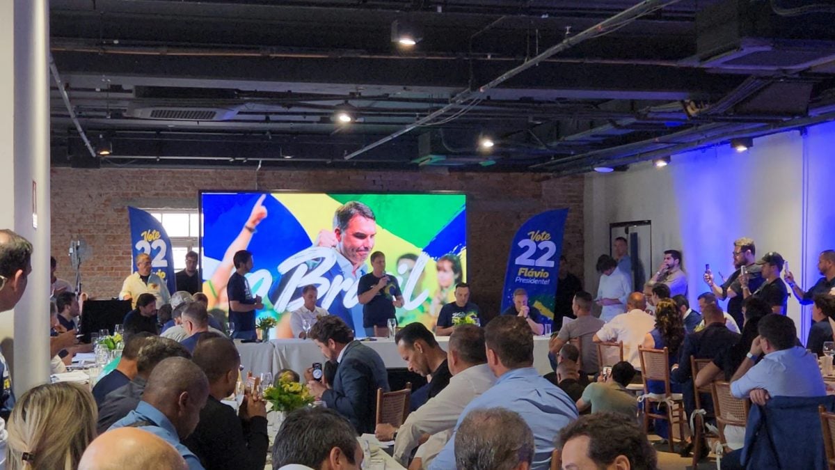 Tarcísio vê sem sentido eleitor de Renan votar em Lula no segundo turno