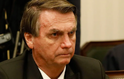 Fachin dá prazo para Pgr reavaliar pedido de arquivamento de caso contra Bolsonaro