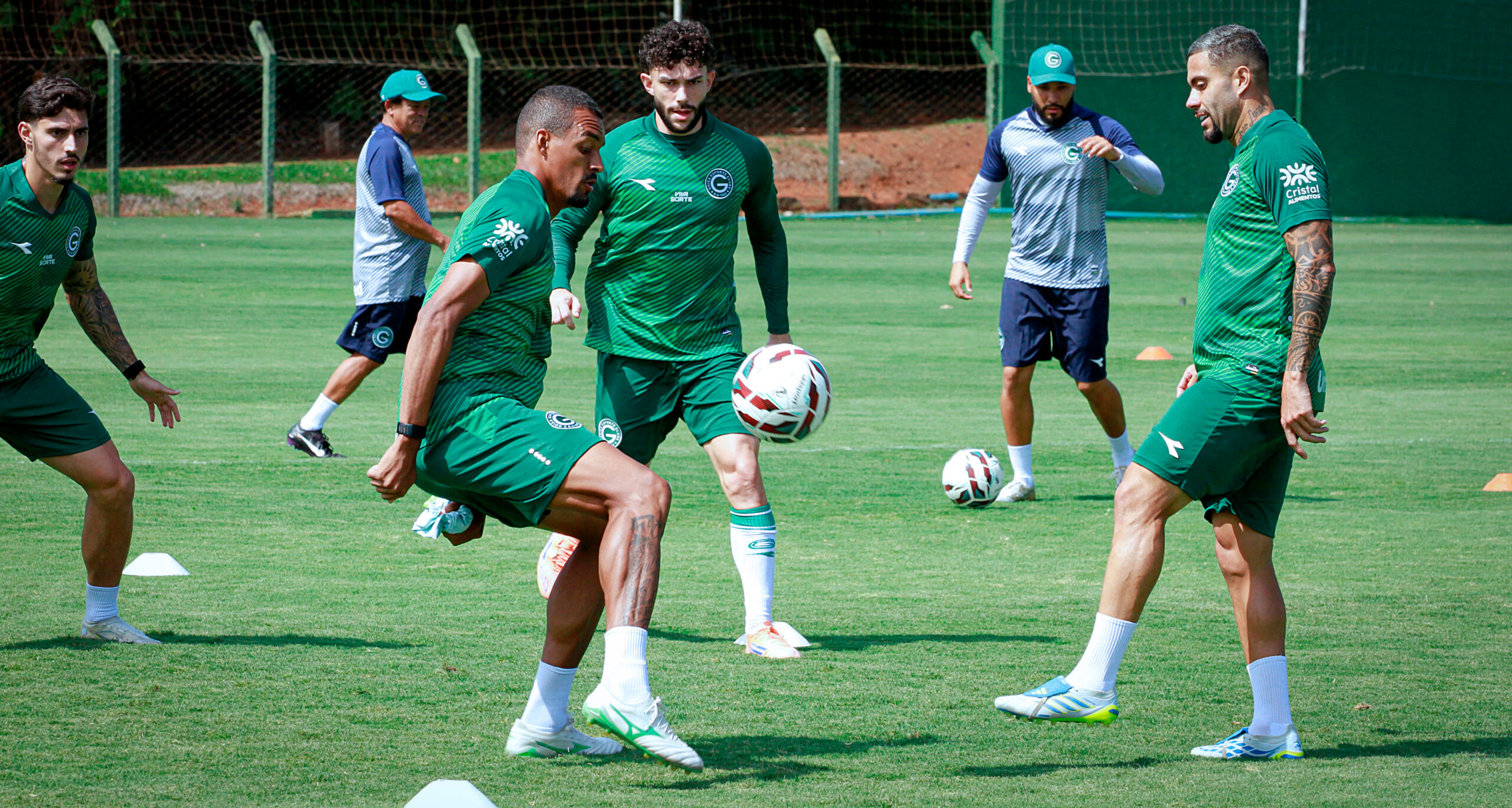 Goiás busca reabilitação contra Novorizontino em jogo crucial pela Série B