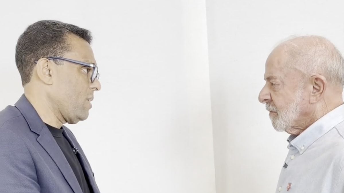 Deputado que apoiava Bolsonaro declara voto em Lula e faz acusações contra Flávio Bolsonaro