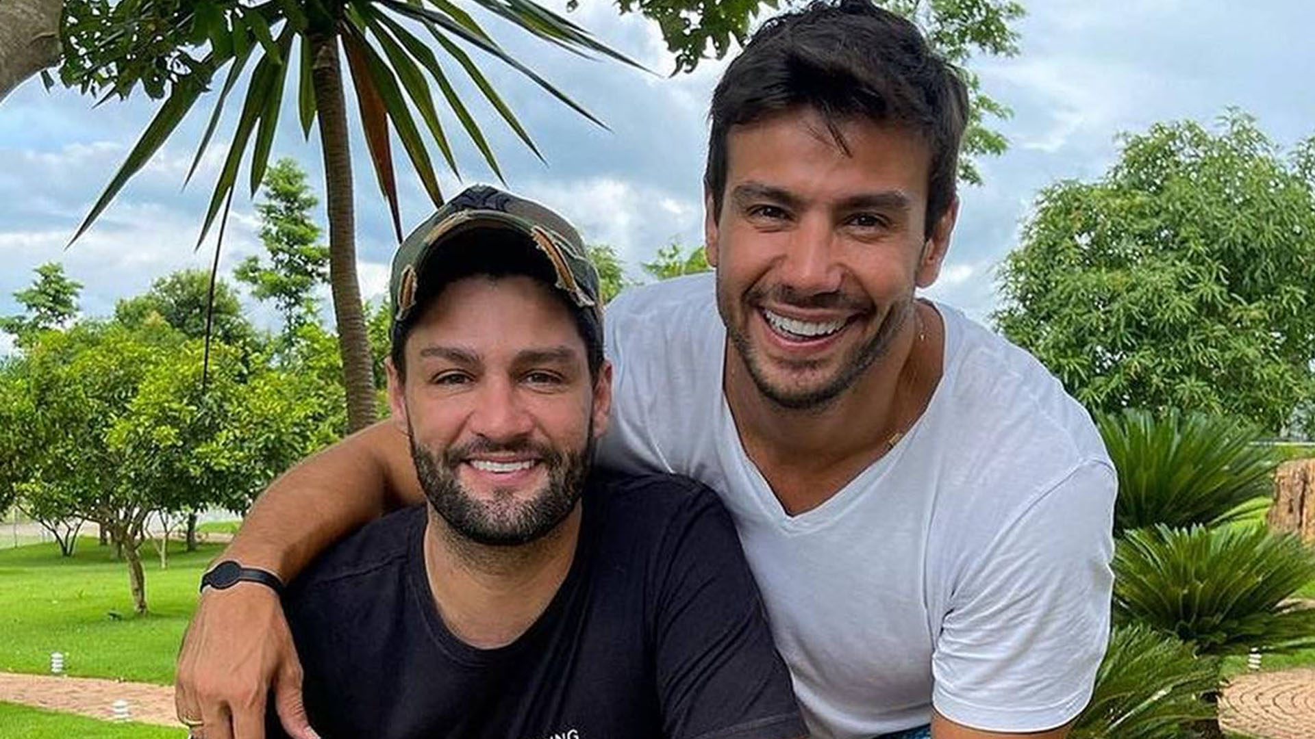 Munhoz e Mariano se envolvem em polêmica com restaurante em Minas Gerais